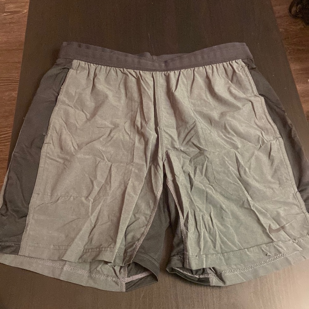 Nike Men’s Yoga Collection Shorts, Medium, Used